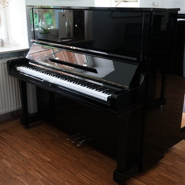 Klavier Yamaha U3 schwarz